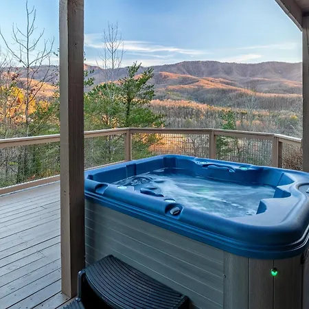 Villa Heavenly View, Hot Tub, 3 King Beds, Pool Table